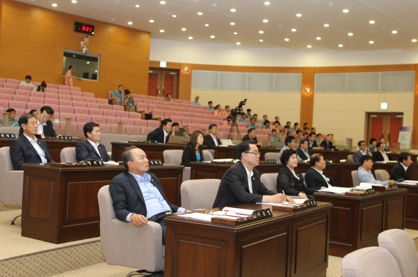 포항시의회, 제188회 제1차 정례회에서 시정질문에 나서